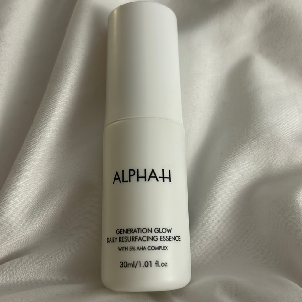 Alphah Generation Glow Daily Resurfacing Essence w/5% AHA Complex.Allure Winner